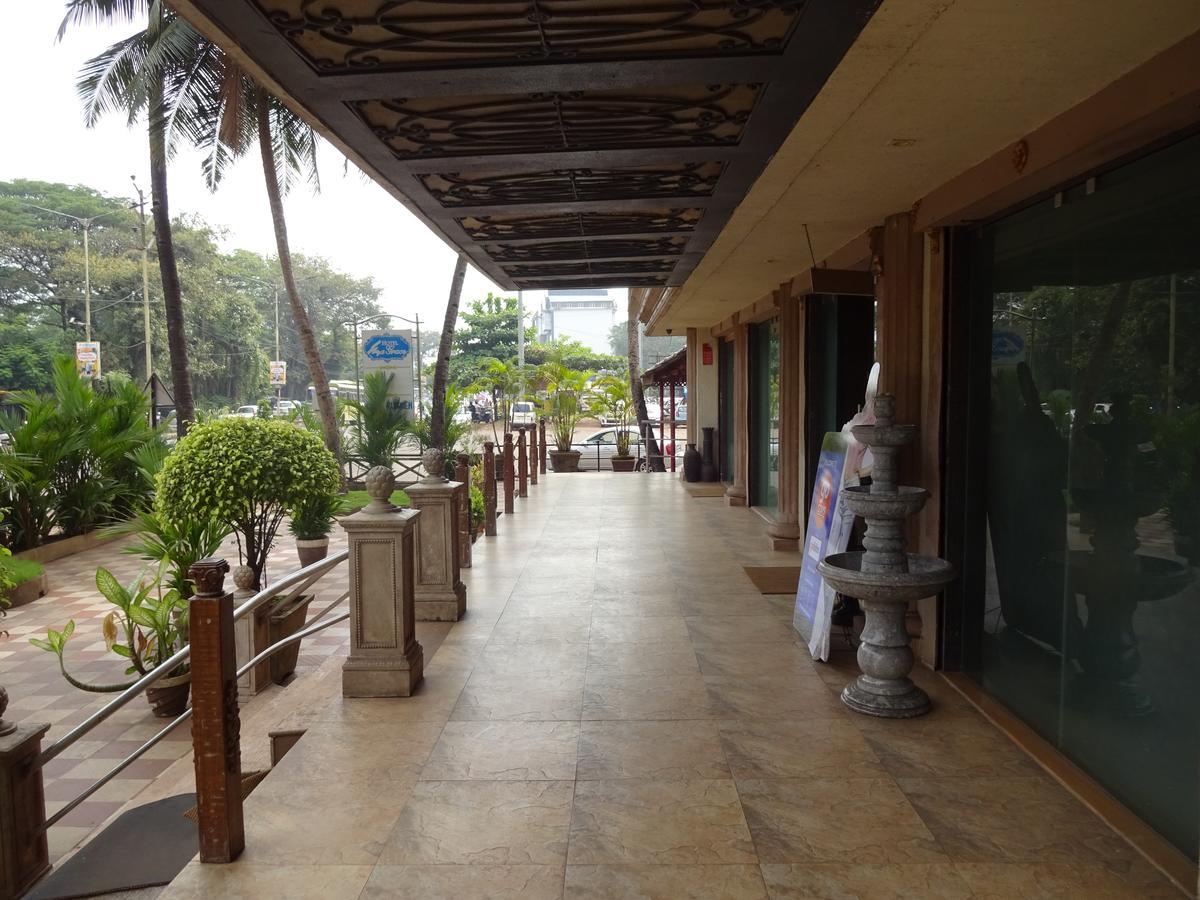 Hotel La Grace Madgaon Exteriör bild